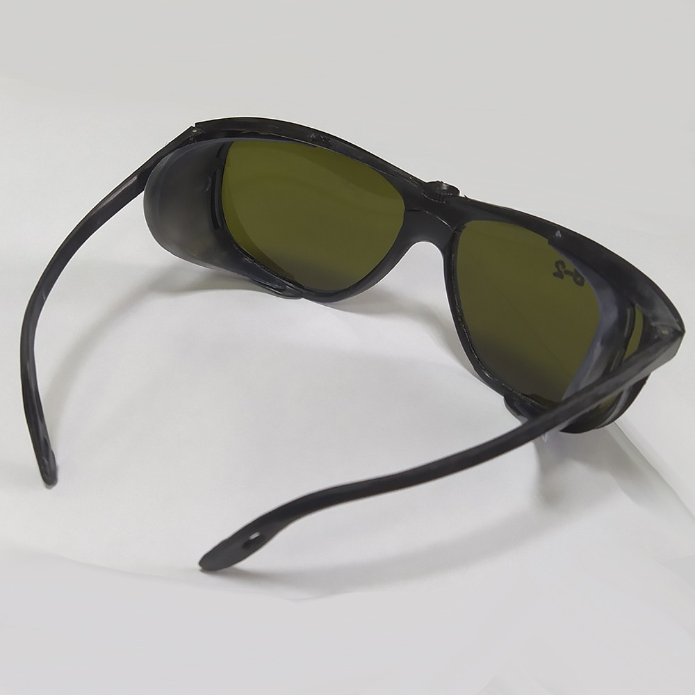 Очки защитные открытые, для сварщика, желтый фильтр, ГОСТ 97 года Очки защитные открытые, для сварщика, желтый фильтр, ГОСТ 97 года