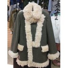 Полупальто суконное с меховой окантовкой серого цвета Полупальто суконное с меховой окантовкой серого цвета